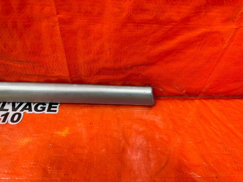 94 01 ACURA INTEGRA 2D   PASSENGER RIGHT REAR QUARTER PANEL SIDE MOLDING OEM 2531