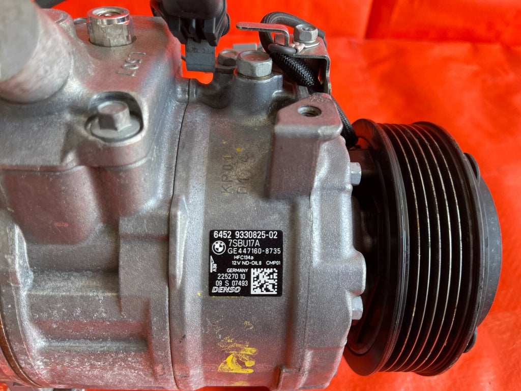 16 18 BMW 320i   HVAC AIR CONDITIONING AC COMPRESSOR   PART # 64 52 9 330 825 4