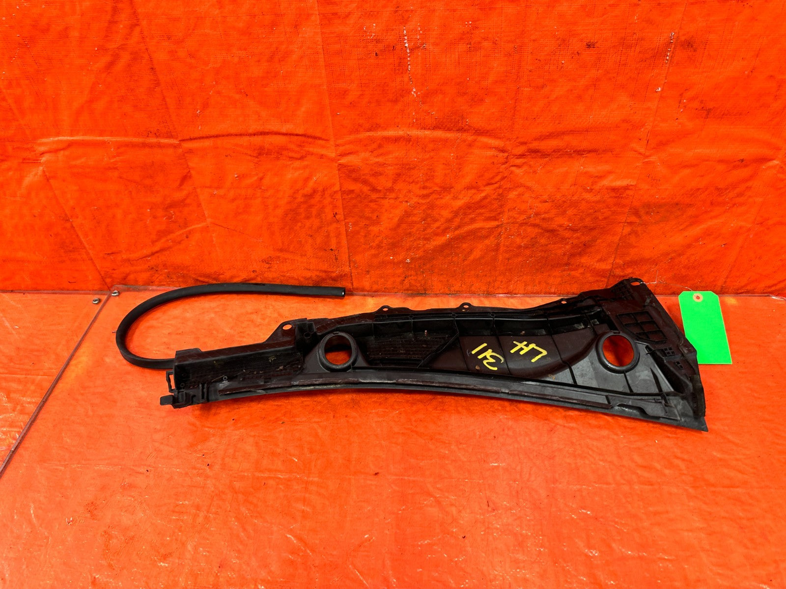 08 15 INFINITI G37 & Q60   2D COUPE   WIPER COWL TRIM   LEFT SIDE   OEM #3115
