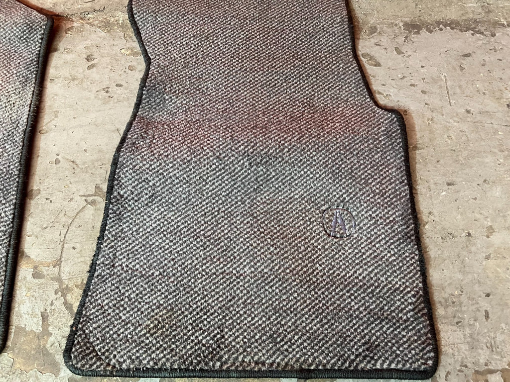 94 01 ACURA INTEGRA 4 DOOR ONLY FULL FLOOR MAT SET FRONT REAR LEFT RIGHT OEM 1485