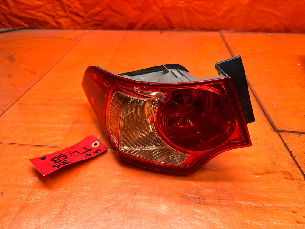09-14 ACURA TSX 4D SEDAN DRIVER LEFT OUTER QUARTER PANEL TAIL LIGHT LAMP LENS #34