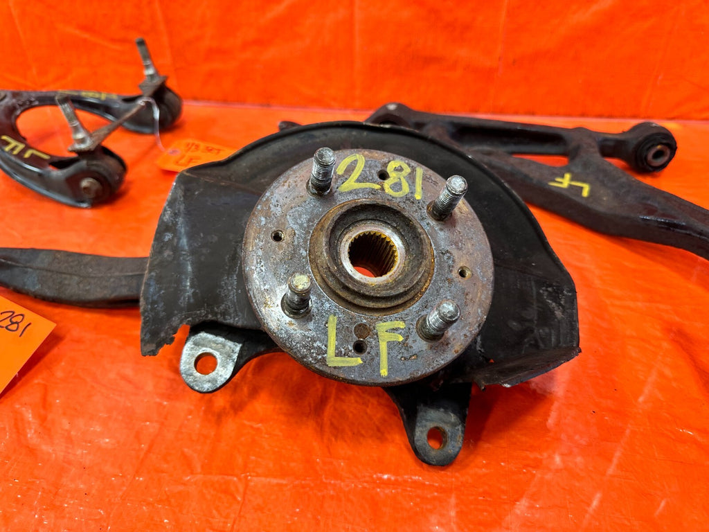 94 01 ACURA INTEGRA DRIVER LEFT FRONT SPINDLE KNUCKLE HUB & LOWER CONTROL ARM 818