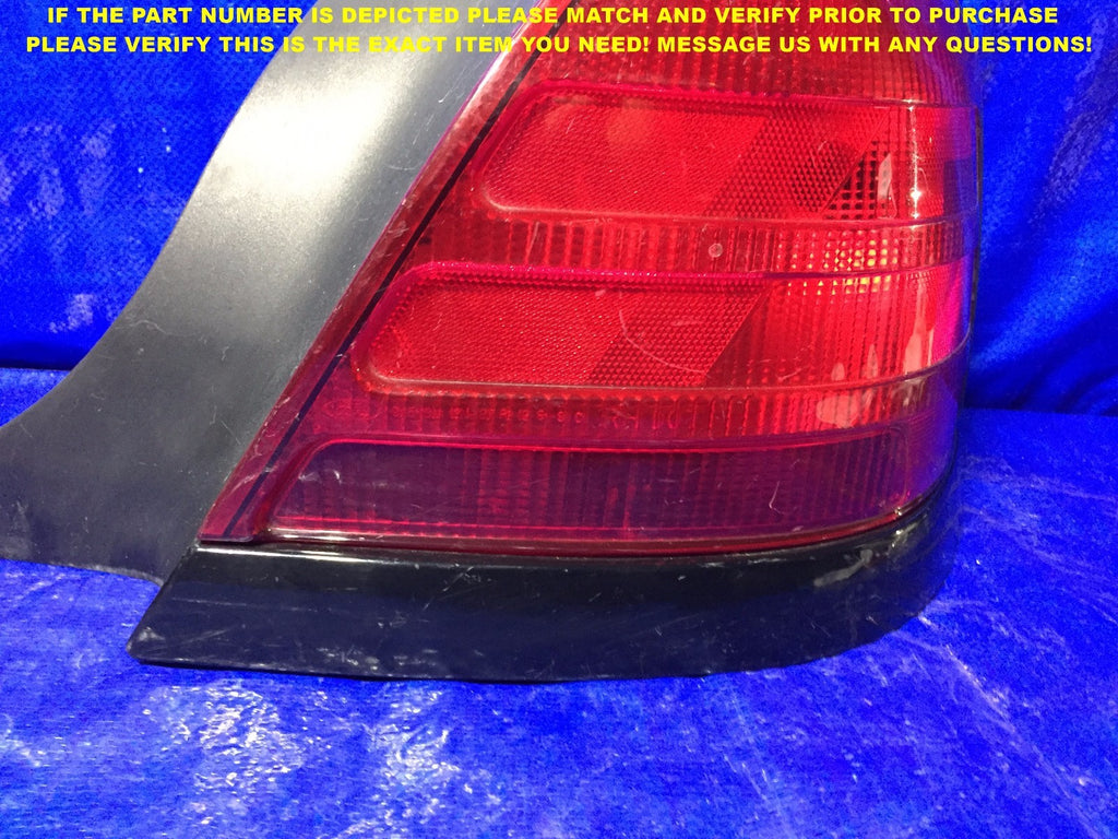 OEM 00 01 02 03 04 05 06 07 08 09 10 11 FORD CROWN VICTORIA PASSENGER TAIL LIGHT1