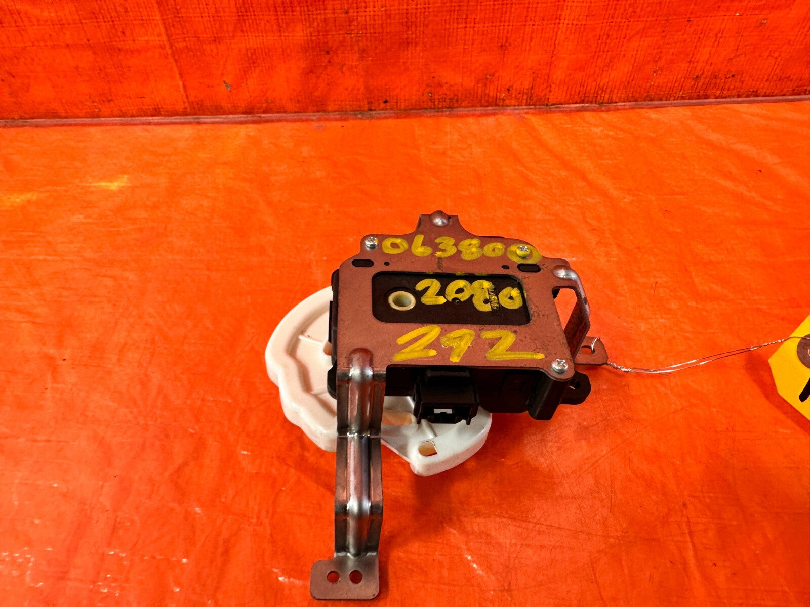 2020 20 SUBARU BRZ   FLAP VENT ACTUATOR   638002080   OEM #2921