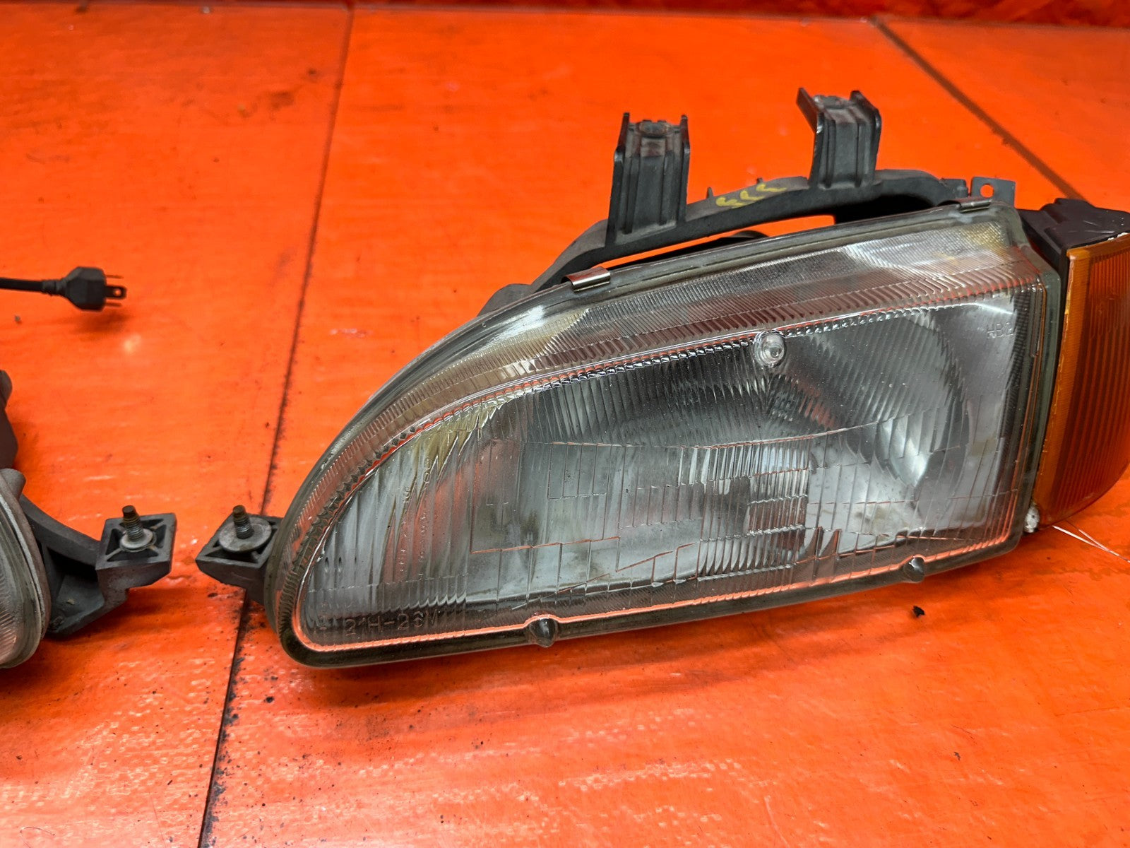 92 95 HONDA CIVIC 2D 3D   HEADLIGHTS LAMPS W/ CORNER LAMPS STANLEY   OEM #3336