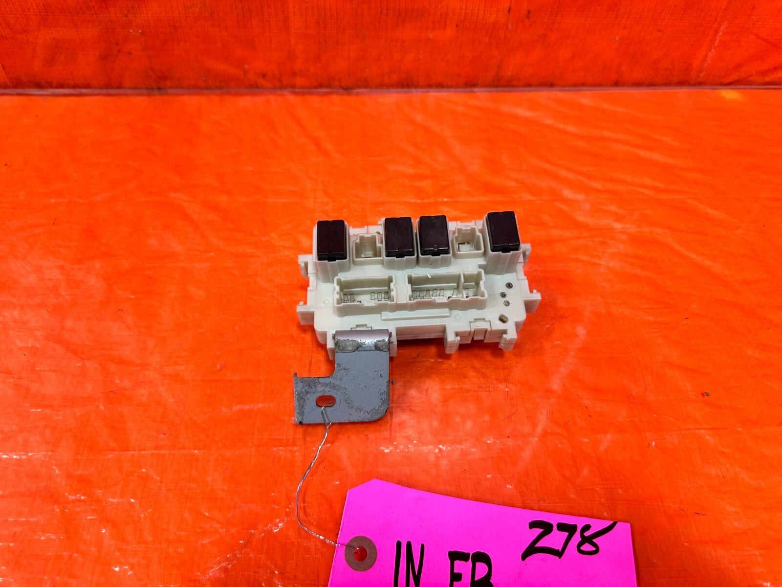 11 15 INFINITI G37 COUPE & CONVERTIBLE INTERIOR CABIN UNDER DASH FUSE BOX PANEL3