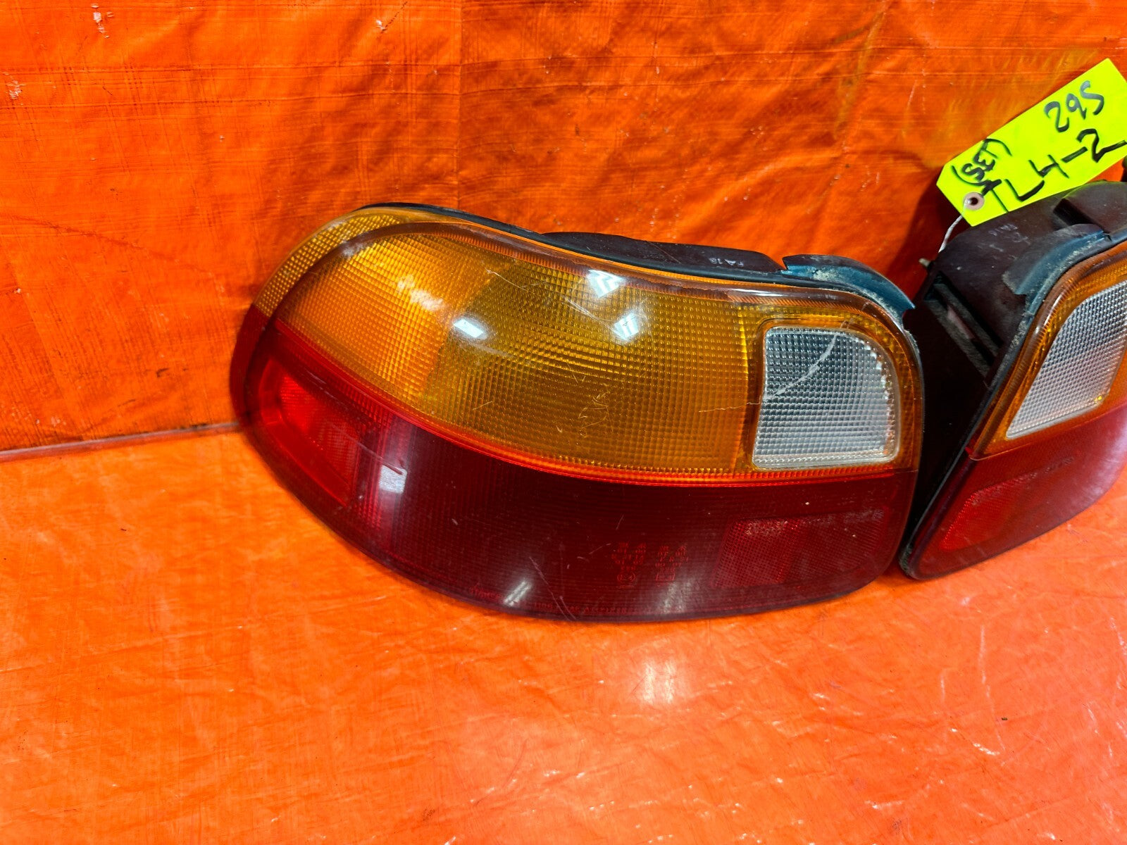 93 97 HONDA DEL SOL   FACTORY TAIL LIGHTS TAIL LAMPS LEFT & RIGHT   OEM #2955