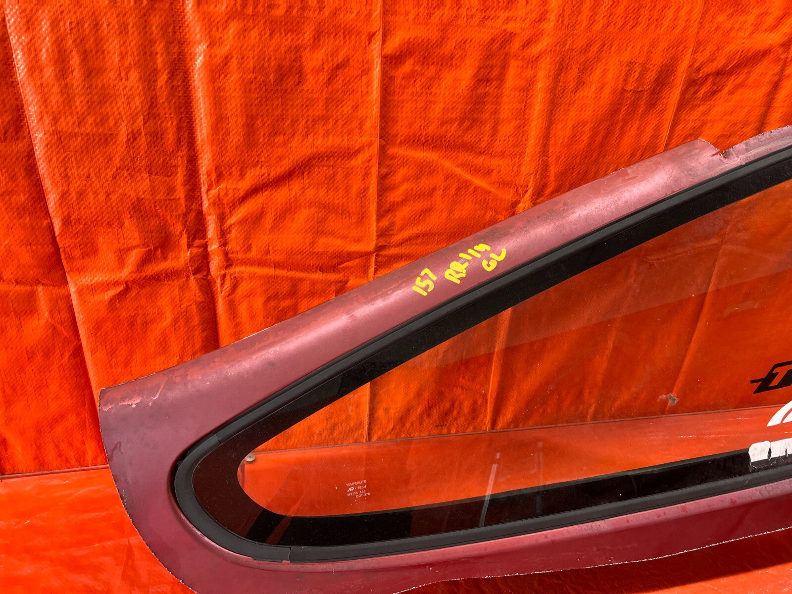 90 91 HONDA CRX   PASSENGER RIGHT REAR 1/4 GLASS WINDOW   OEM FACTORY #1578