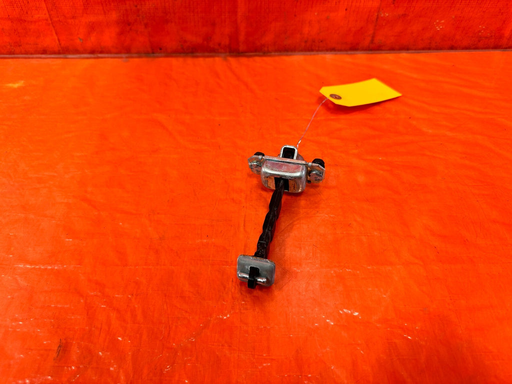 13 20 SUBARU BRZ   DRIVER LEFT FRONT DOOR CHECKER HINGE ARM STOPPER   OEM #2922