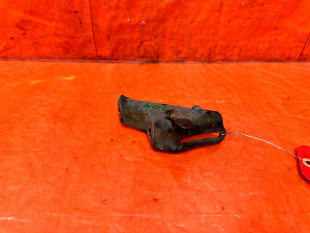 94 97 ACURA INTEGRA   B18B1 NON VTEC   ALTERNATOR BRACKET   OEM #309 11