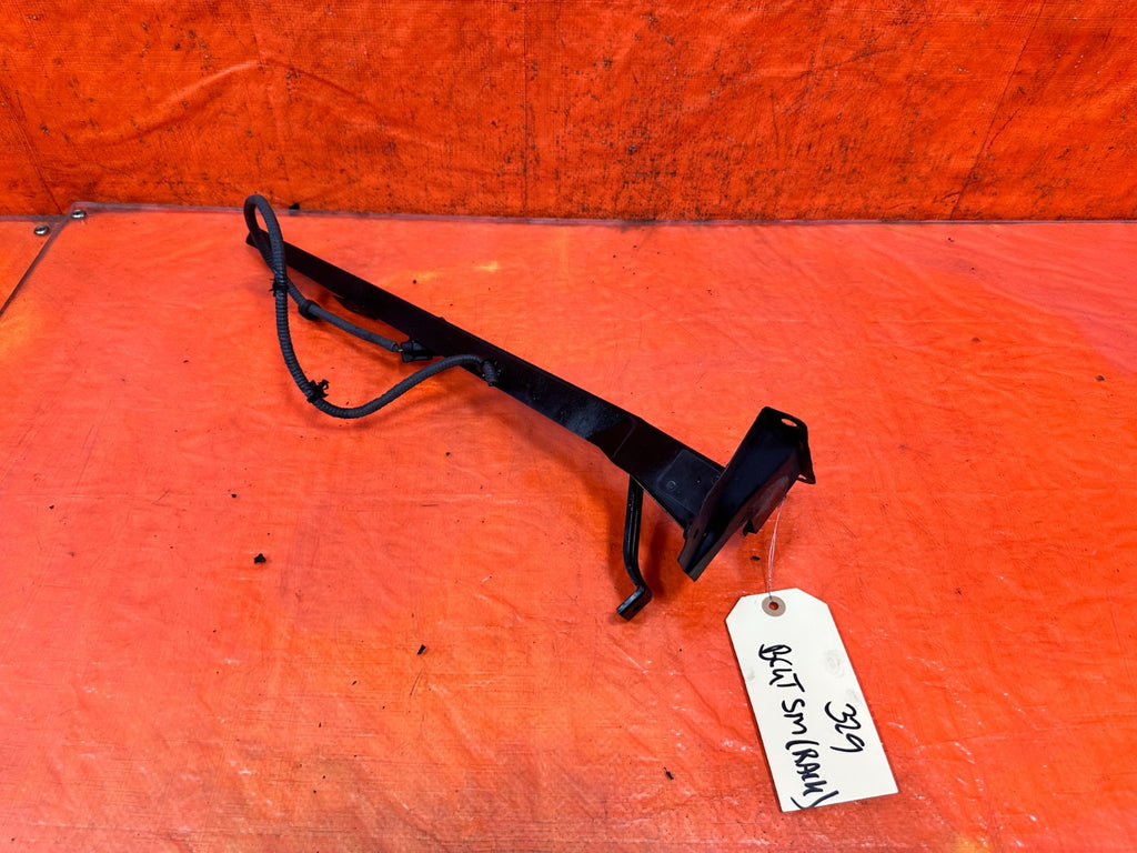 08 15 INFINITI G37 Q60 FRONT RADIATOR CORE SUPPORT CENTER BRACKET #3290