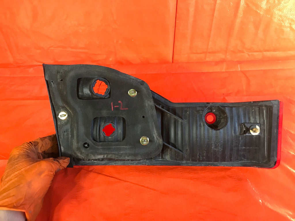 OEM 1998 98 HONDA ACCORD 4 DOOR SEDAN PASSENGER RIGHT INNER TAIL LIGHT TRUNK5