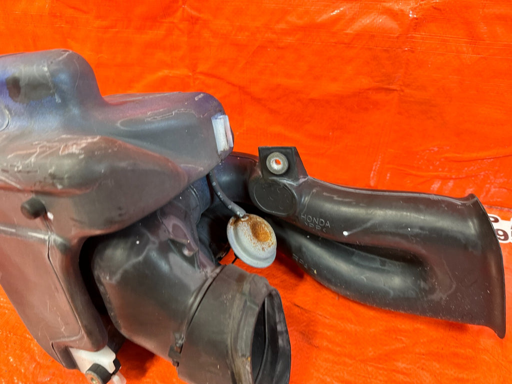 92 96 HONDA PRELUDE   FACTORY AIR INTAKE RESONATOR CHAMBER   OEM FACTORY6