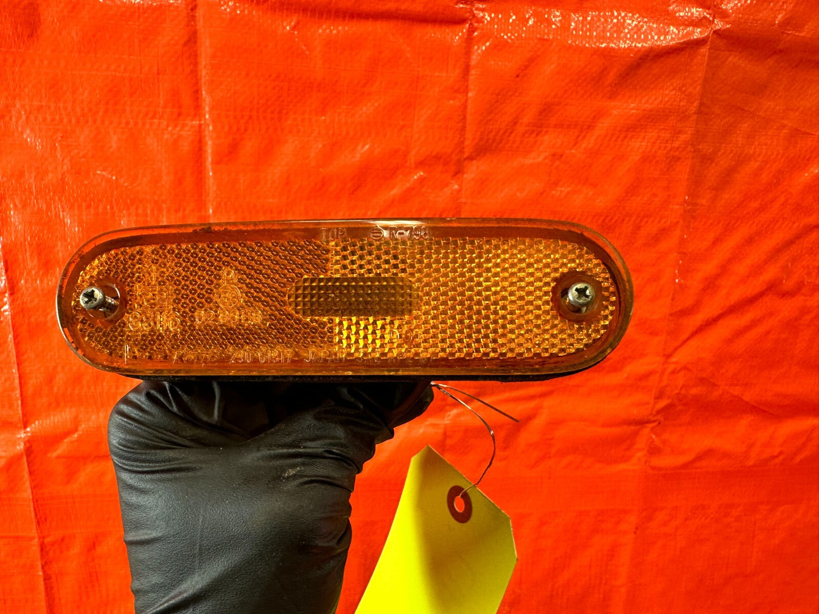 90 97 MAZDA MX 5 MIATA   DRIVER LEFT   AMBER FRONT BUMPER REFLECTOR   OEM #2675