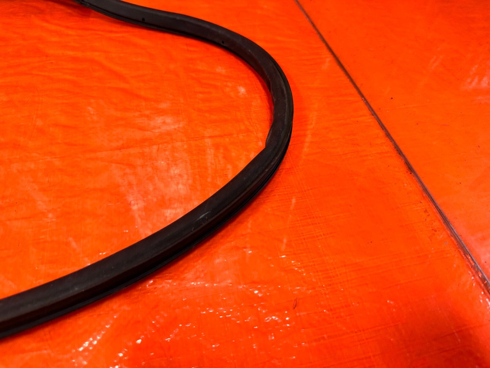 09 14 ACURA TSX   DRIVER LEFT REAR DOOR   WEATHER STRIP TRIM SEAL GASKET OEM 27910