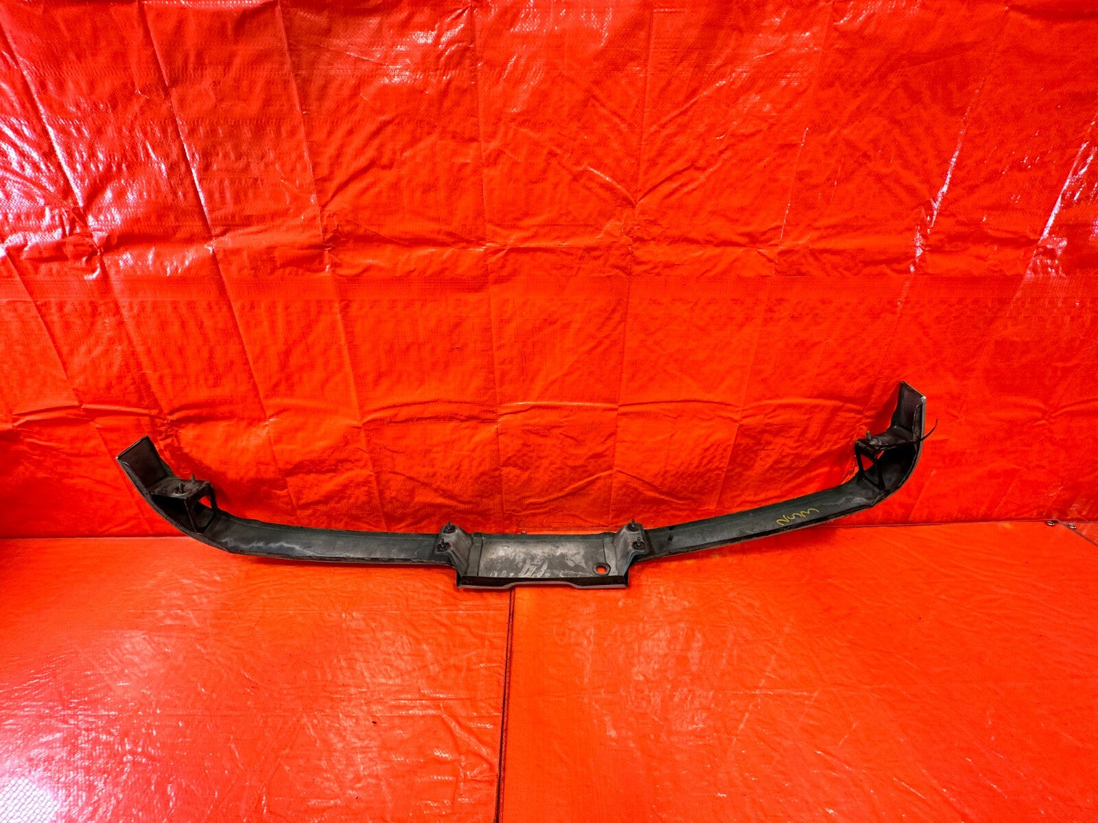 94 01 ACURA INTEGRA REAR BUMPER TAIL LIGHT LAMP GATE TRIM UPPER SKIRT PANEL #25310