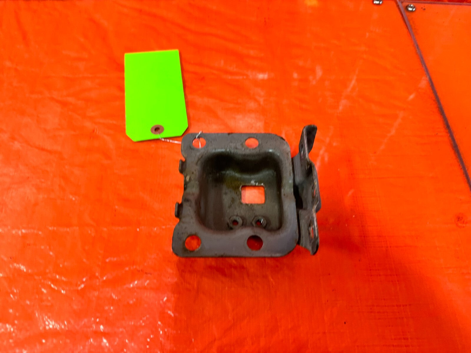 88 89 HONDA CRX   RIGHT FRONT   RE BAR CRASH BAR BEAM   MOUNTING BRACKET OEM 2775