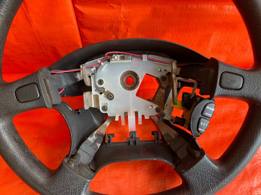 95 97 ACURA INTEGRA   STEERING WHEEL   BLACK IN COLOR   SLIGHT WEAR ON TOP   OEM6