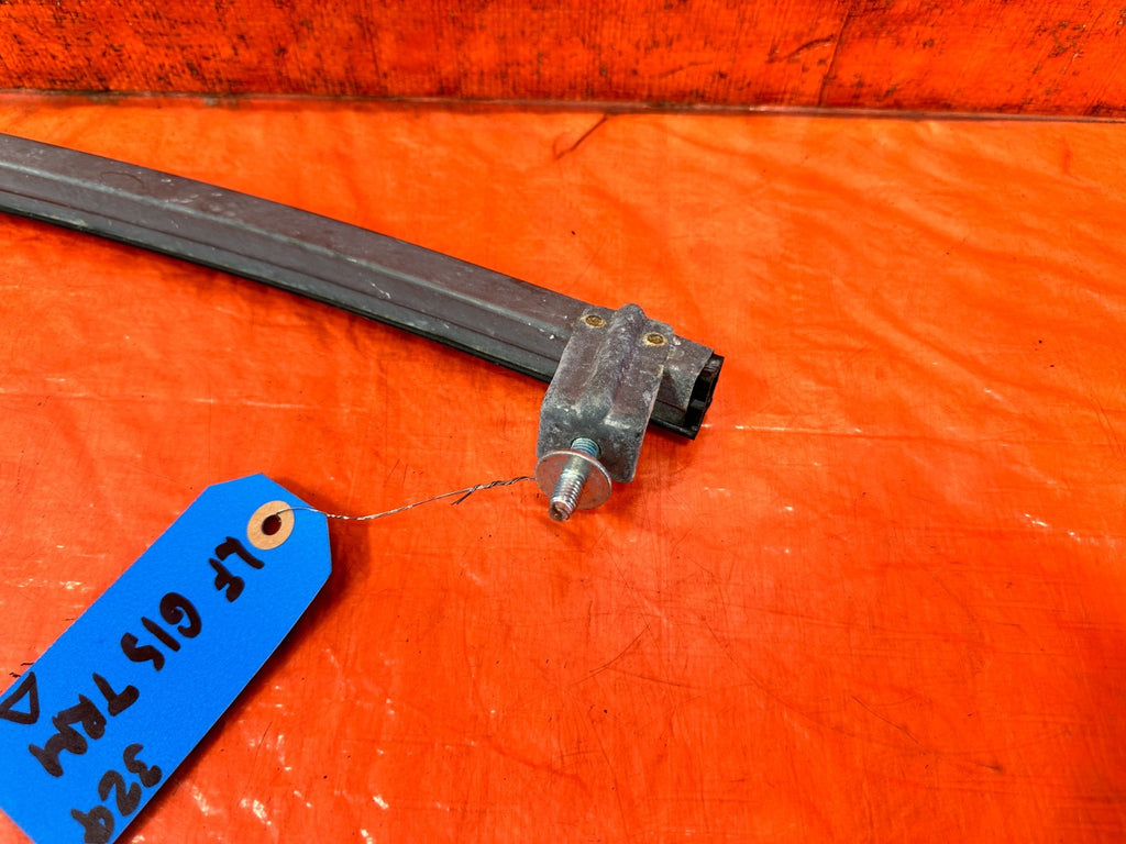08 15 INFINITI G37 COUPE &   DRIVER LEFT EXTERIOR WINDOW GLASS GUIDE OEM 3295