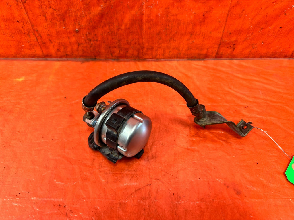 90 91 HONDA CIVIC HATCHBACK   FUEL FILTER MOUNTING BRACKET W/ FILTER   OEM 3171