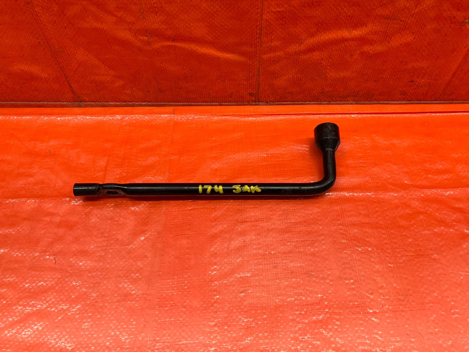 08 12 HONDA ACCORD   WHEEL LUG NUT WRENCH REMOVAL TOOL TIRE IRON   OEM #1740