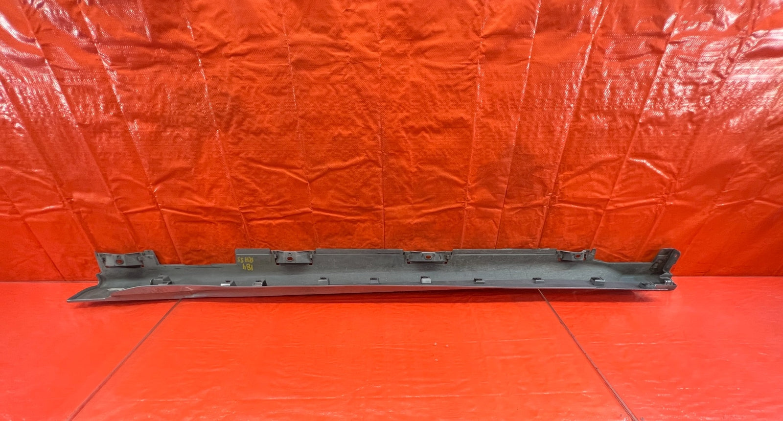 18 21 HONDA ACCORD SPORT   SIDE SKIRT ROCKER MOLDING TRIM RIGHT SIDE   OEM #18419