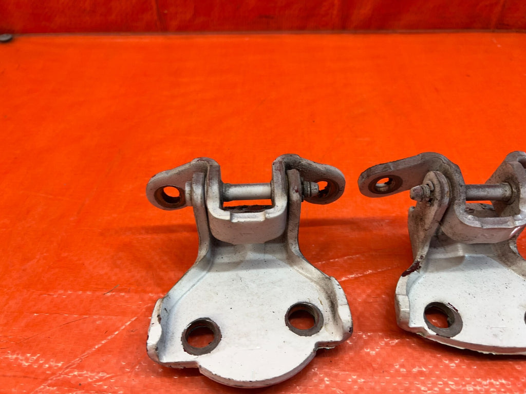 90 01 ACURA INTEGRA SEDAN 4D   DOOR HINGE SET UPPER & LOWER   LEFT REAR OEM #1659