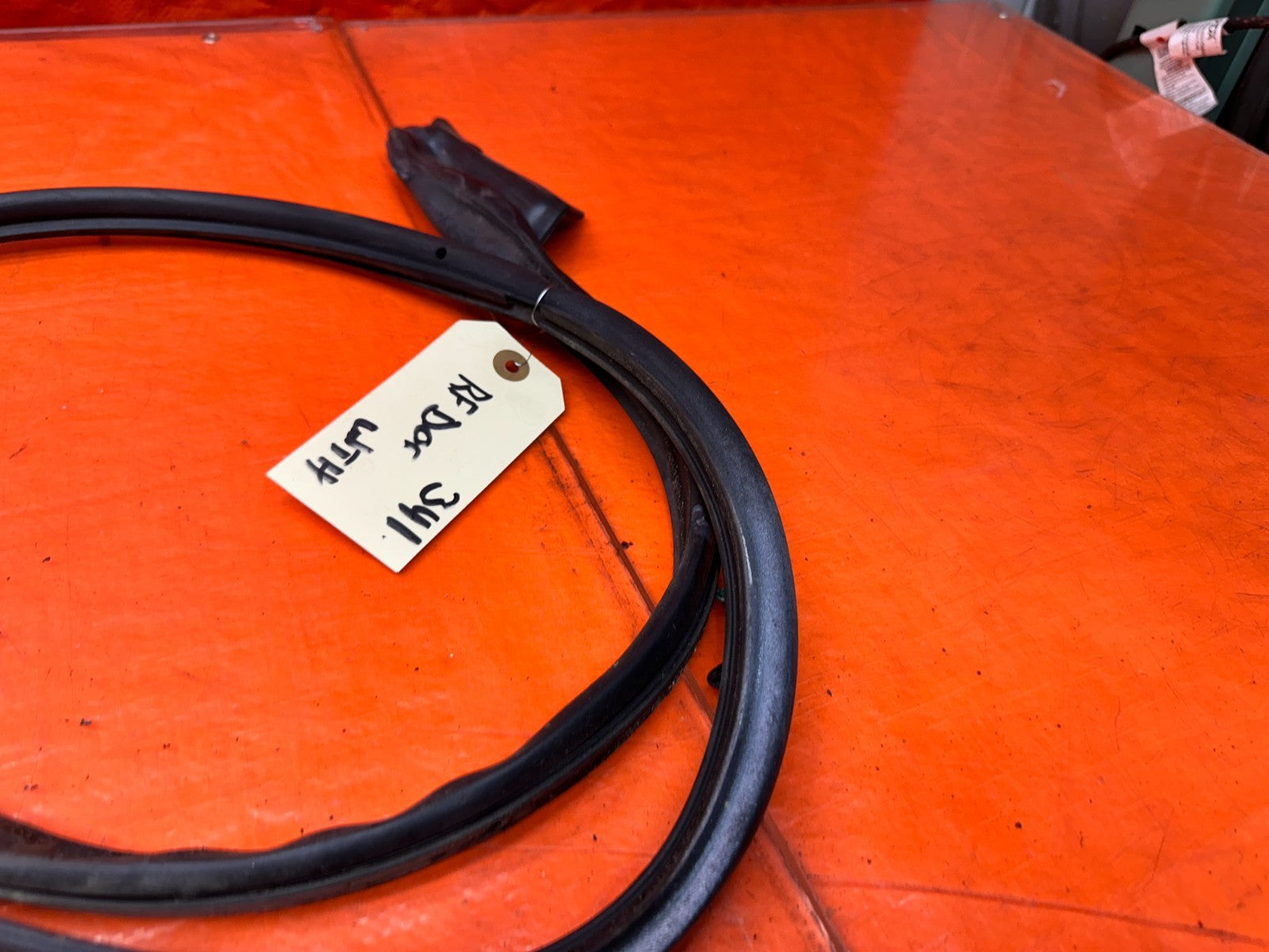 94-01 ACURA INTEGRA 4D RIGHT FRONT PASSENGER DOOR WEATHER STRIP SEAL OEM #3418