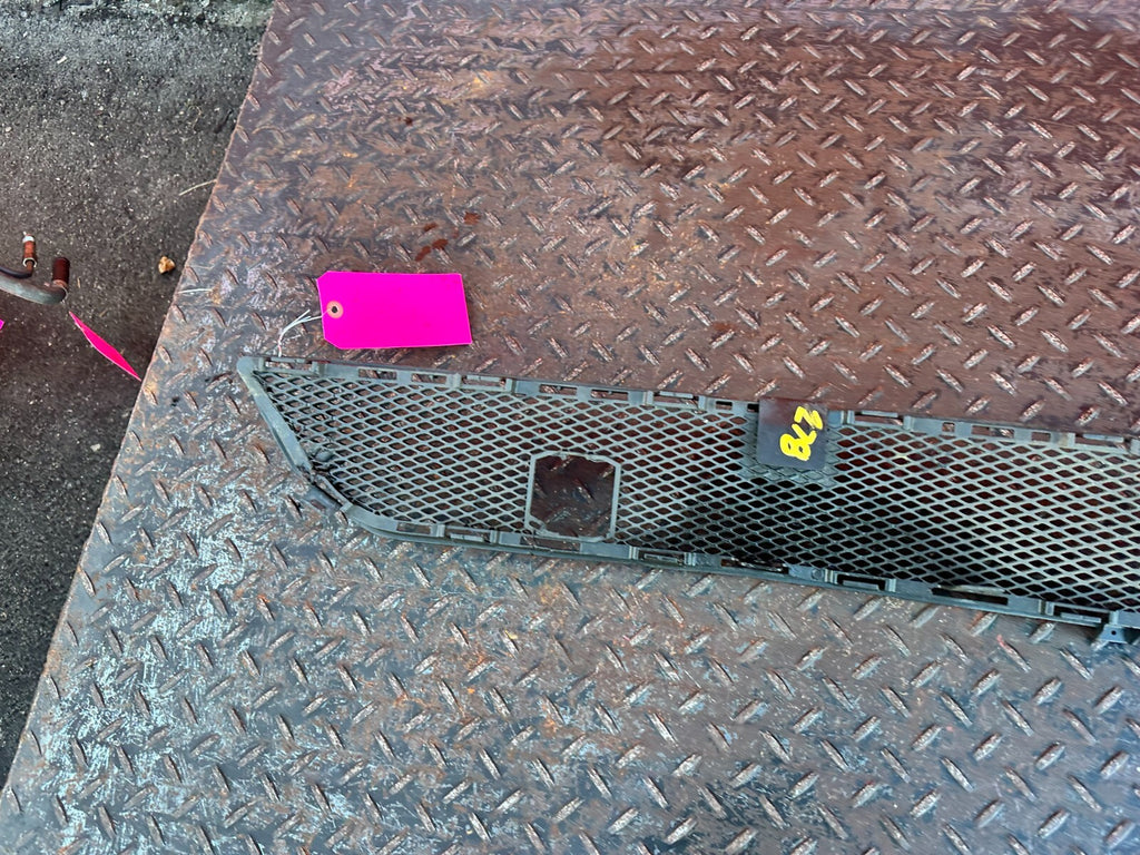 2013 13 INFINITI G37 S CONVERTIBLE   FRONT BUMPER   LOWER GRILLE INSERT   OEM9