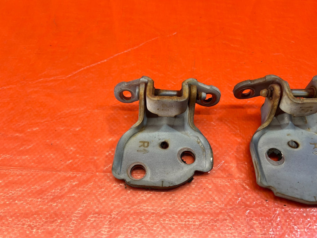 90 93 ACURA INTEGRA   PASSENGER RIGHT FRONT DOOR HINGE SET UPPER LOWER OEM #1545