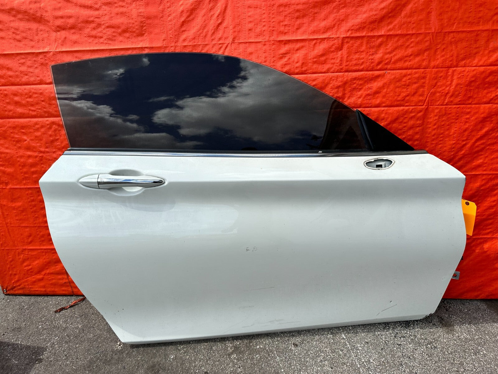 17 20 INFINITI Q60   PASSENGER RIGHT FRONT DOOR COMPLETE W/ INTERNALS   OEM 28910