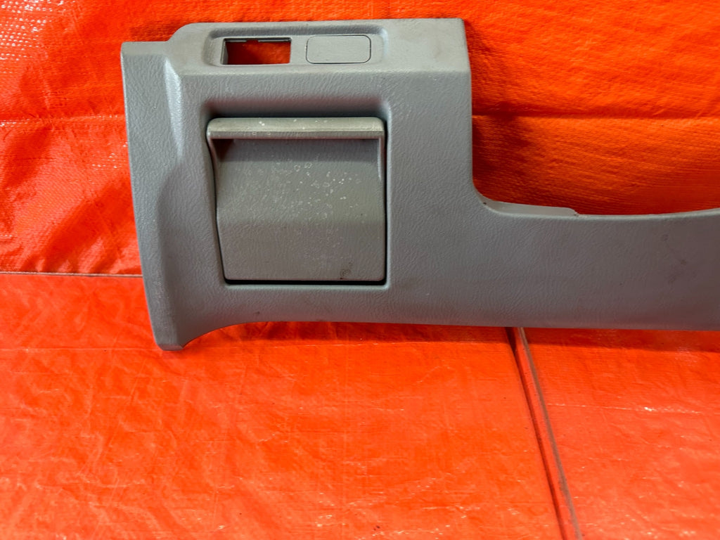 95 97 HONDA ODYSSEY   KNEE TRIM UNDER STEERING COLUMN LOWER COVER   OEM #1937