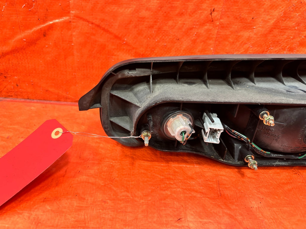 94 01 ACURA INTEGRA 2D   DRIVER LEFT TAIL LIGHT TAIL LAMP   OEM FACOTRY 3098