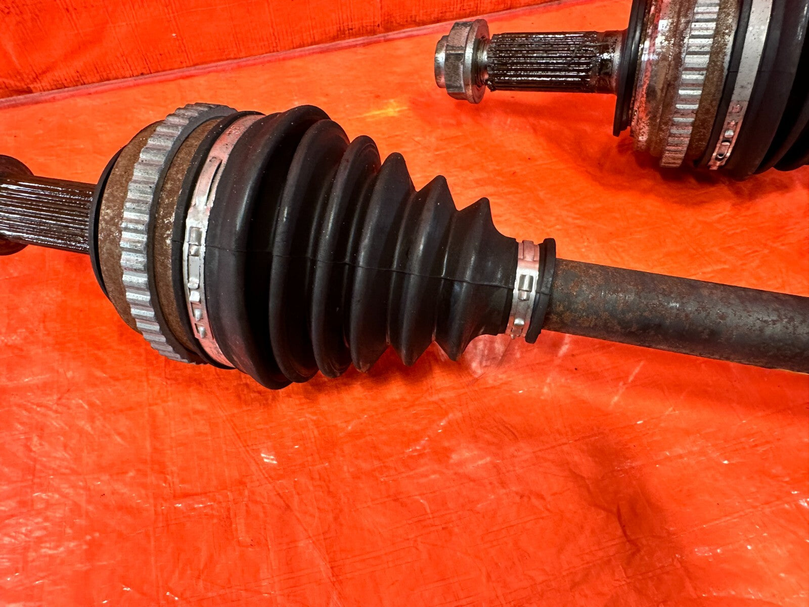 92 96 HONDA PRELUDE   H22 H22A   LEFT AND RIGHT   AXLES DRIVESHAFTS   OEM 2799