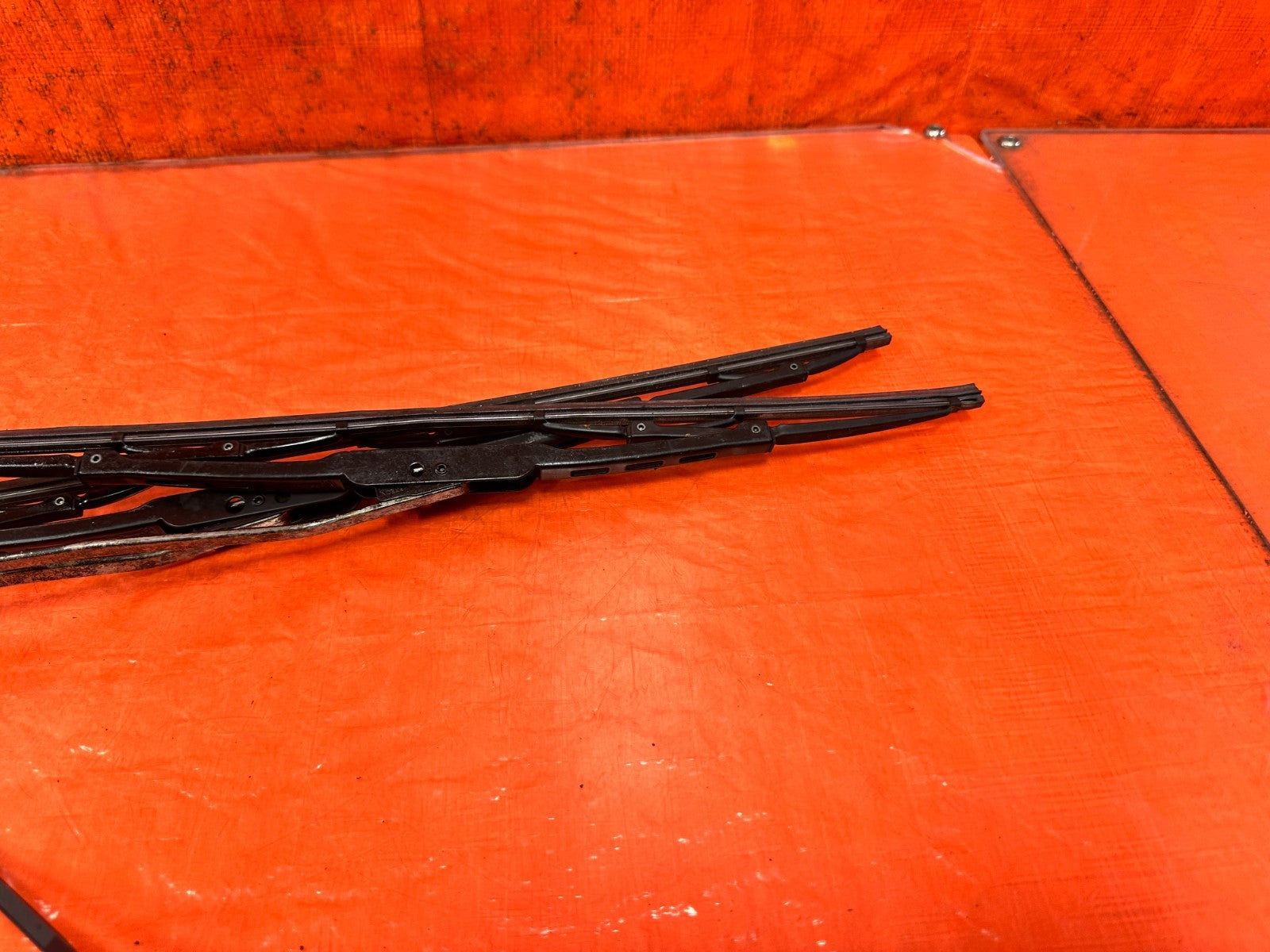92 95 HONDA CIVIC   LEFT & RIGHT WINDSHIELD WIPER ARMS    OEM FACTORY #3277