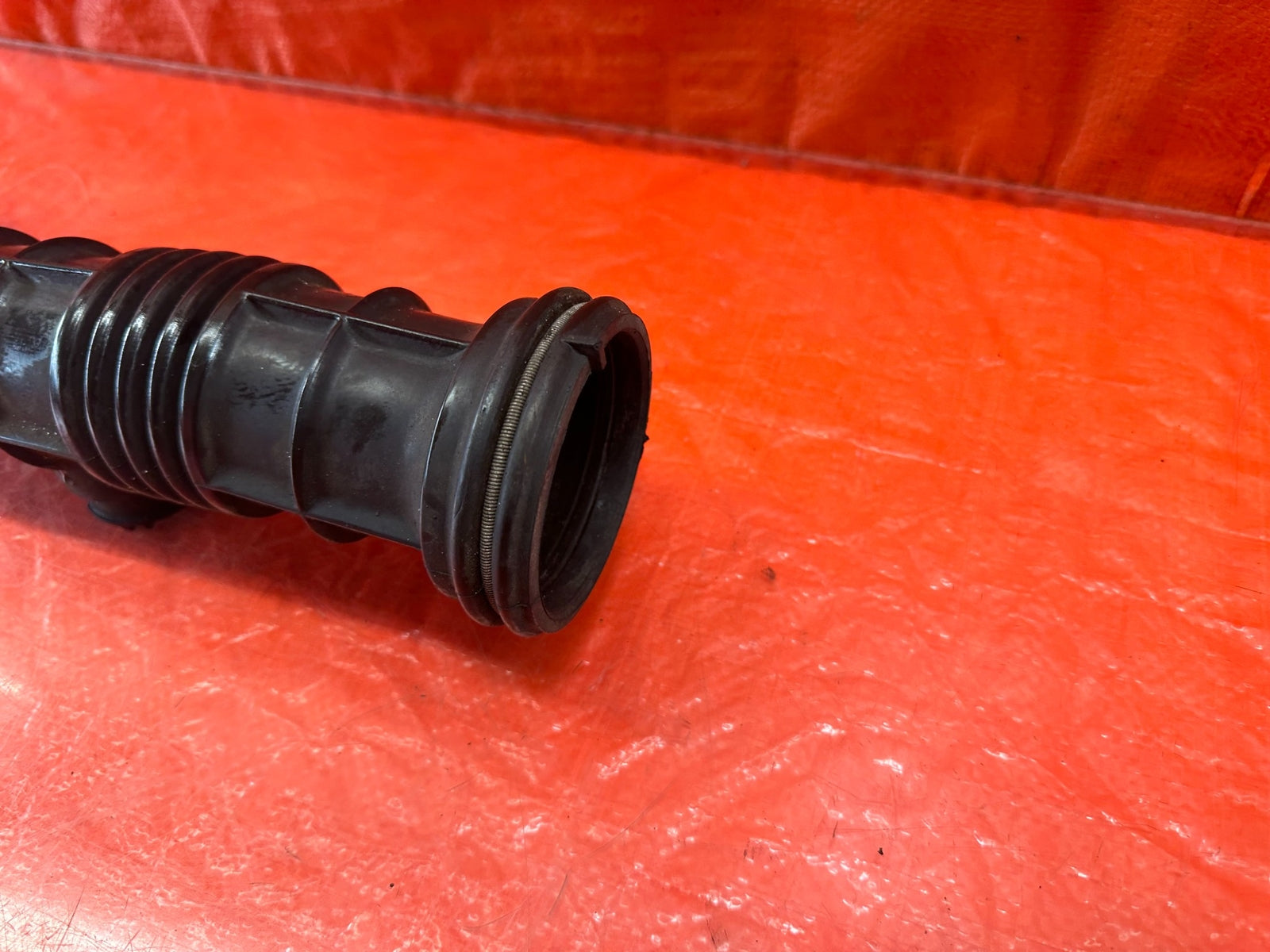 92 95 HONDA CIVIC SI & EX   D16Z6 INTAKE ARM AIR FLOW TUBE ELBOW   OEM #1992