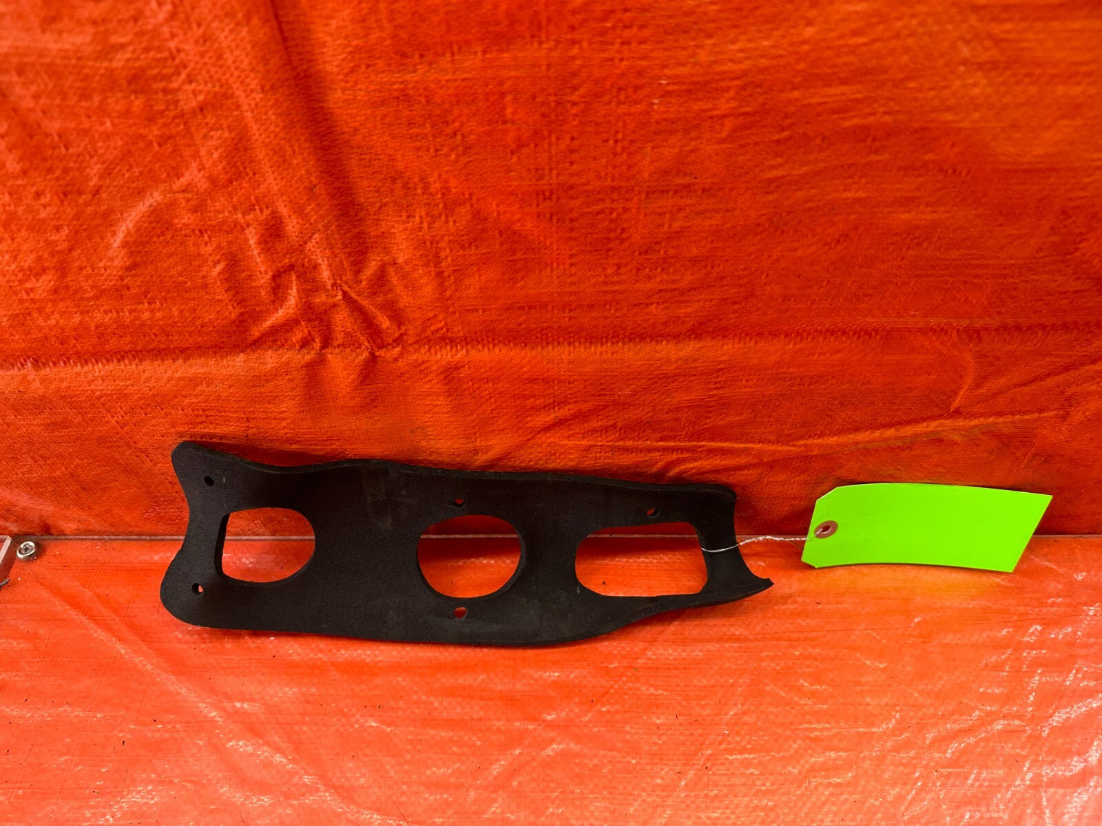 88 91 HONDA CRX   TAIL LIGHT LAMP   WEATHER TRIM GASKET   LEFT OR RIGHT OEM 2430