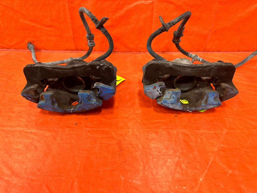 88 89 HONDA CRX DX SI   FRONT BRAKE CALIPERS   LEFT RIGHT CALIPER SET    OEM 27712