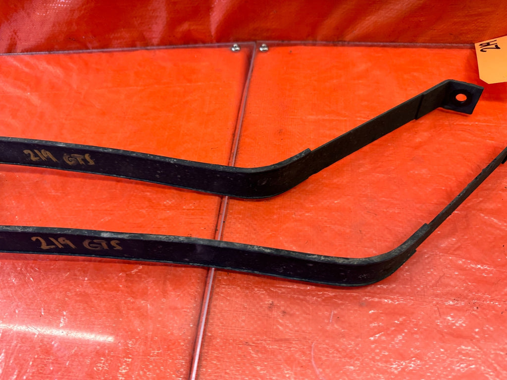 10 16 HYUNDAI GENESIS COUPE GASOLINE GAS FUEL TANK STRAP SET STRAPS SUPPORTS 2197