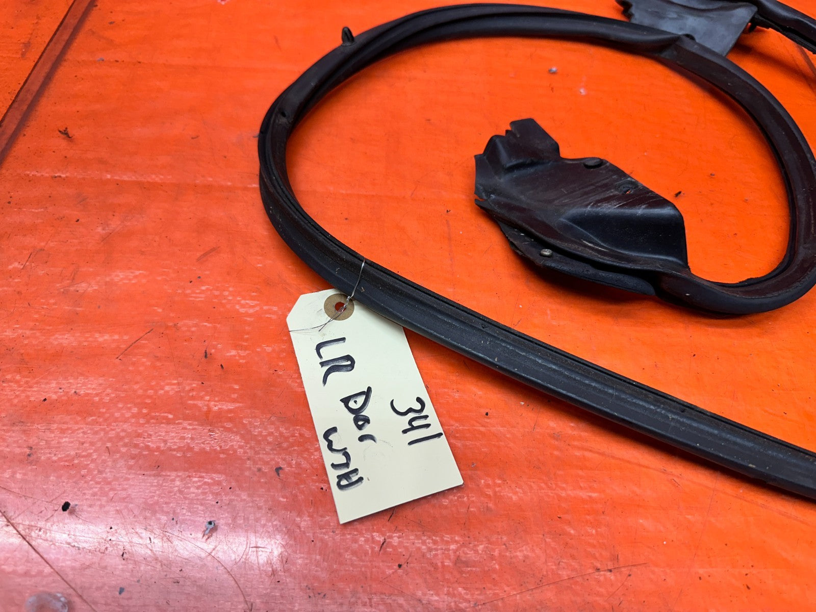 94-01 ACURA INTEGRA 4D 1.8L LEFT REAR LR DRIVER DOOR WEATHER STRIP SEAL OEM #3414