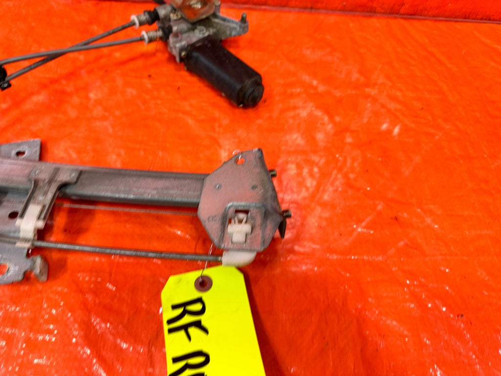 90 97 MAZDA MX 5 MIATA   PASSENGER RIGHT WINDOW REGULATOR   OEM FACTORY #2675