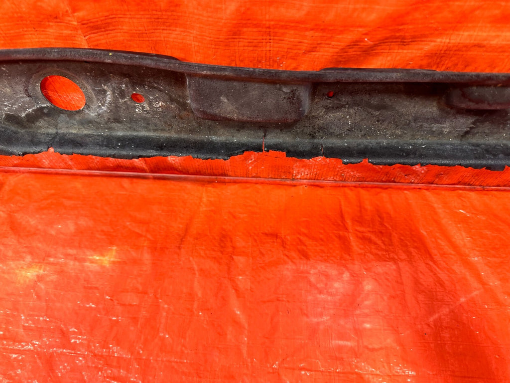 1992 92 LEXUS SC300   SUPPORT TRIM BRACKET GASKET   OEM #27611