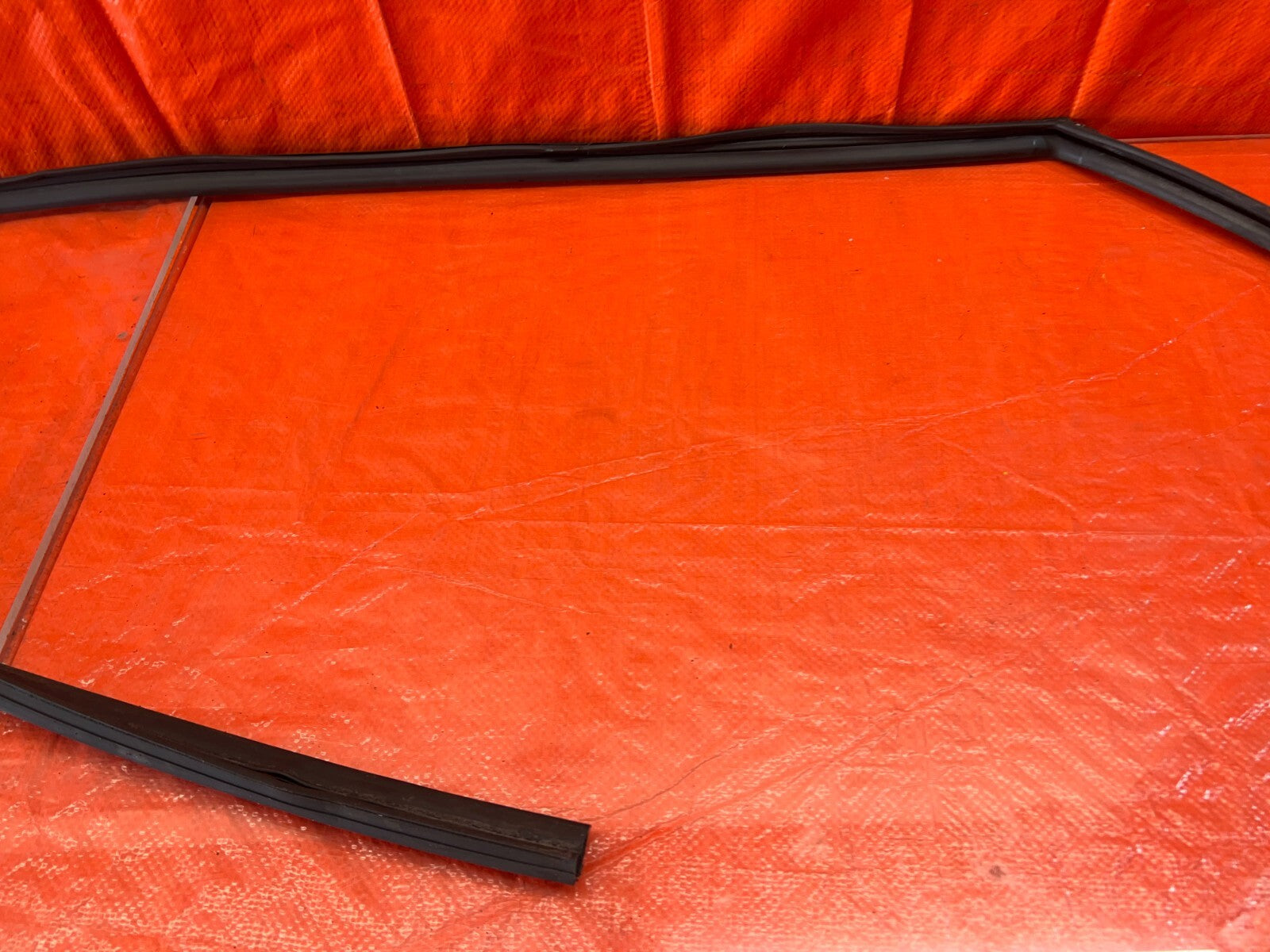 13 18 ACURA RDX   PASSENGER RIGHT FRONT DOOR RUN CHANNEL RUBBER GASKET OEM #1536