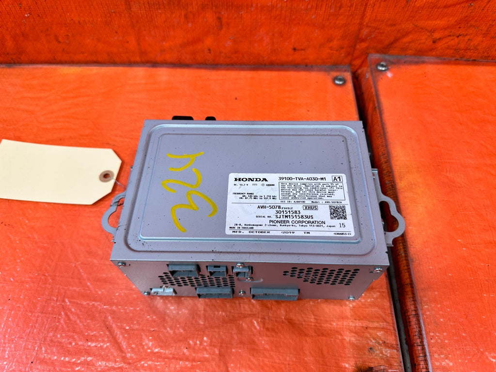 2018 18 HONDA ACCORD LX   AM FM RADIO STEREO MODULE   39100 TVA A030 M1 OEM 3240