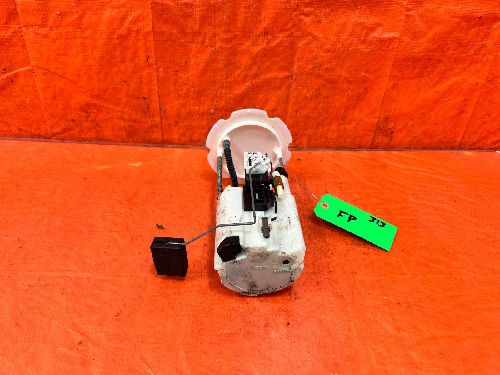 14 15 INFINITI Q50 3.7L   GASOLINE GAS FUEL PUMP SENDING UNIT W/ HOUSING OEM 3132