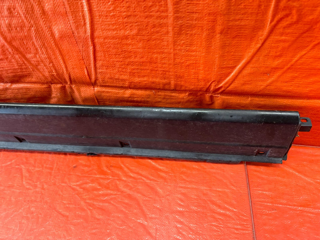 88 89 HONDA CRX   SIDE SKIRT ROCKER MOLDING TRIM   RIGHT SIDE   OEM FACTORY #2433