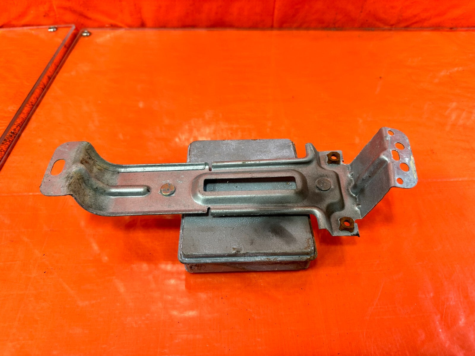 94 01 ACURA INTEGRA   GSR    CRUISE CONTROL COMPUTER MODULE BRAIN   OEM 2748