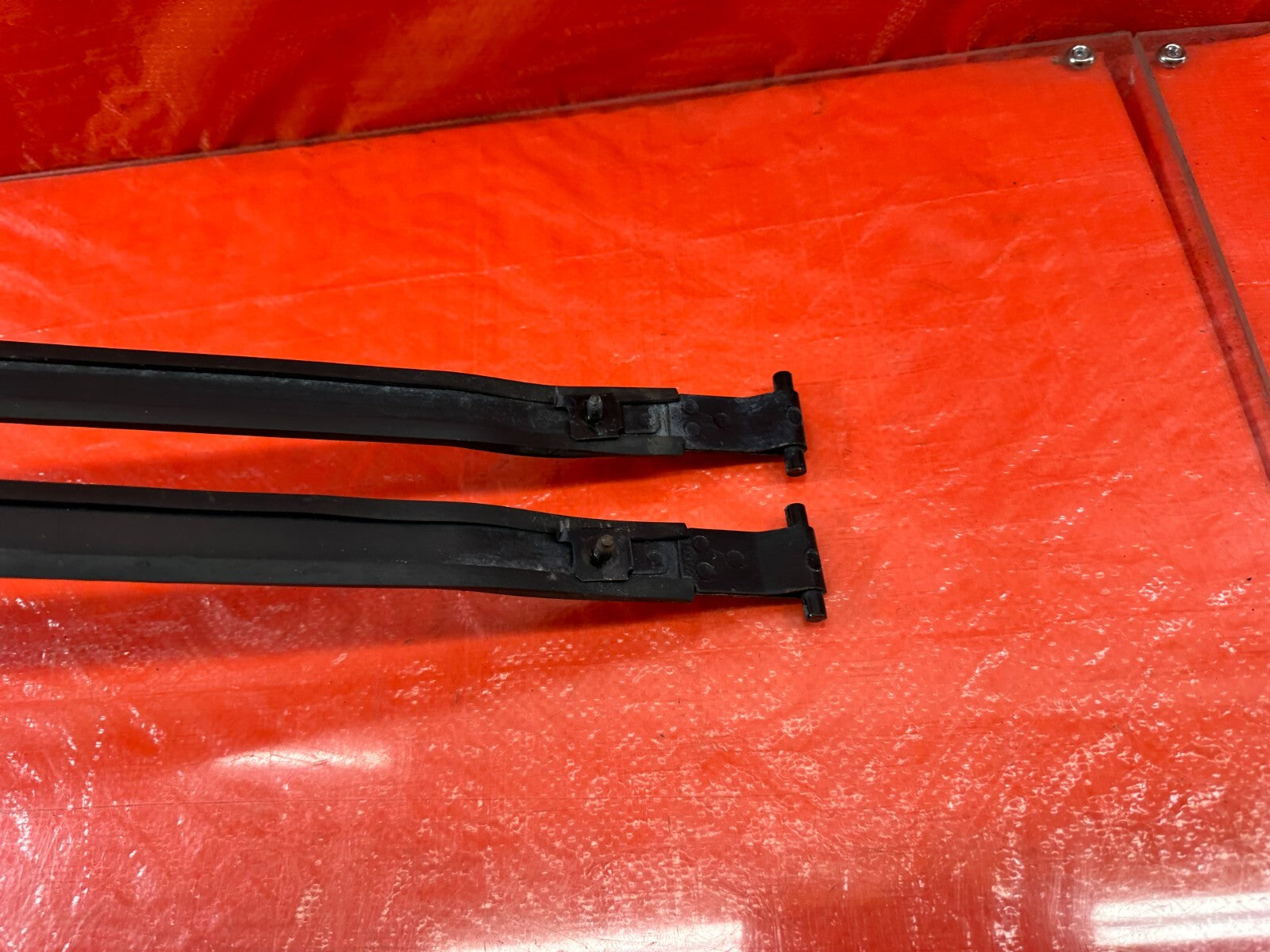 08 15 INFINITI G37 COUPE GAS GASOLINE FUEL TANK MOUNTING STRAPS BAND SET OEM 19013