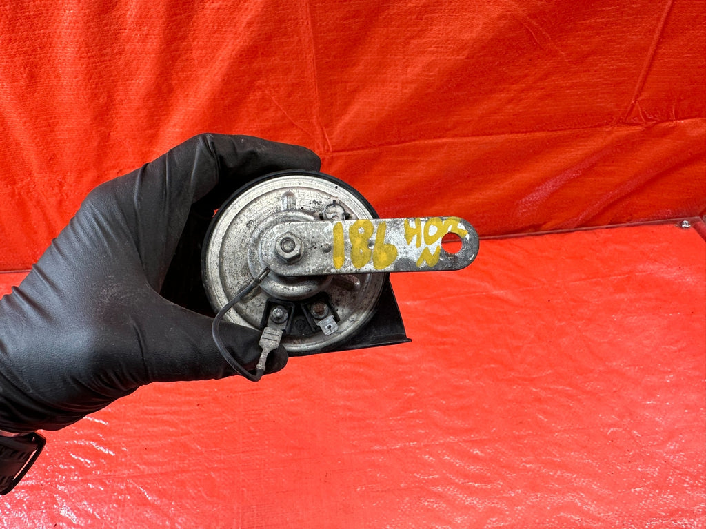 02 05 HONDA CIVIC SI EP3 HATCHBACK   AFTERMARKET BRAND   ENGINE BAY HORN OEM 1866