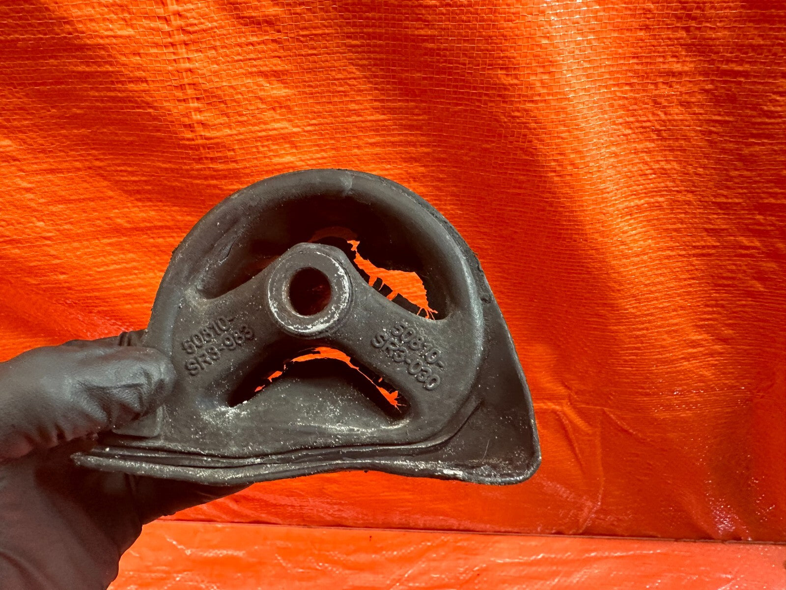 92 00 HONDA CIVIC   REAR ENGINE / TRANSMISSION MOUNT   AUTOMATIC TRANS   OEM 1953
